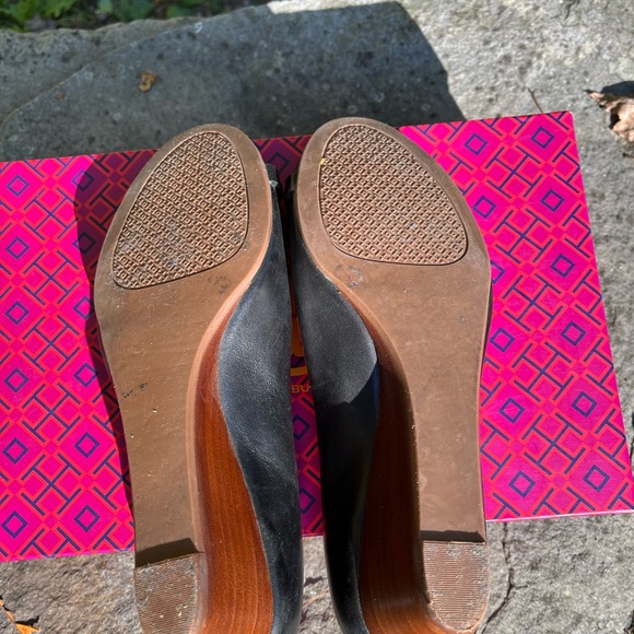 Tory Burch Mini Miller Leather Black Wedge - Picture 10 of 11